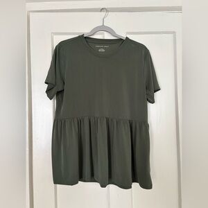 American Eagle Outfitters Green Peplum Short Sleeve Top